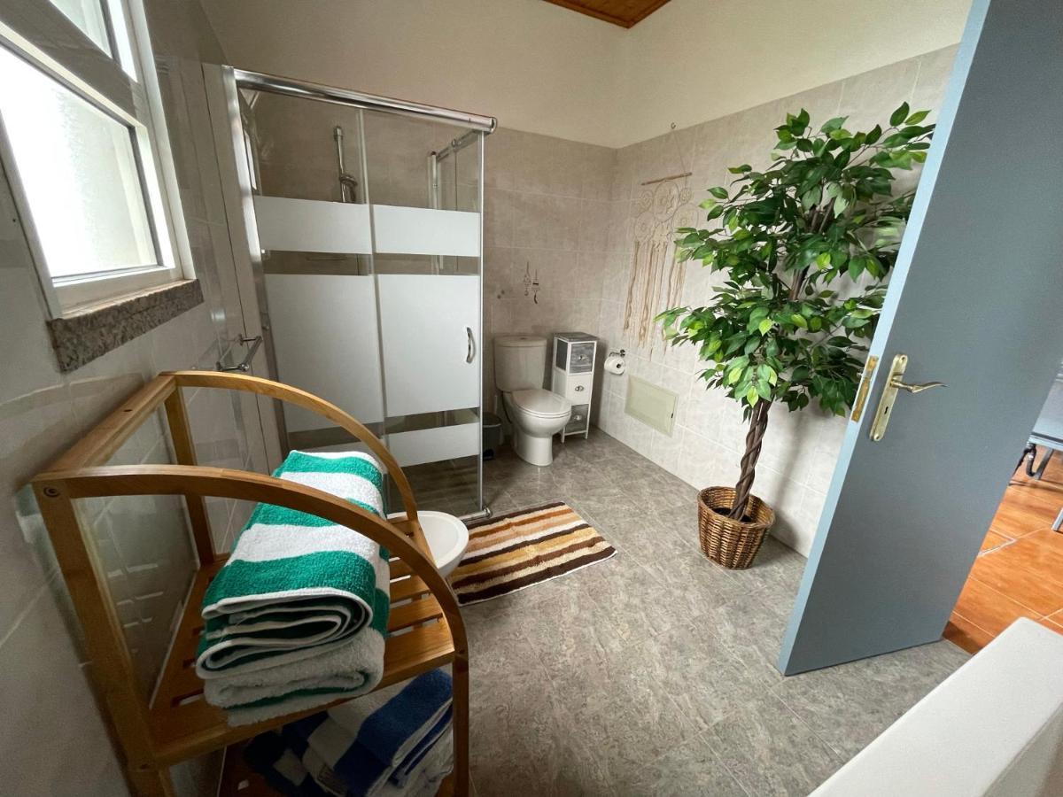 アルコ・ダ・カリェタ Casa Vista Do Ledoヴィラ エクステリア 写真