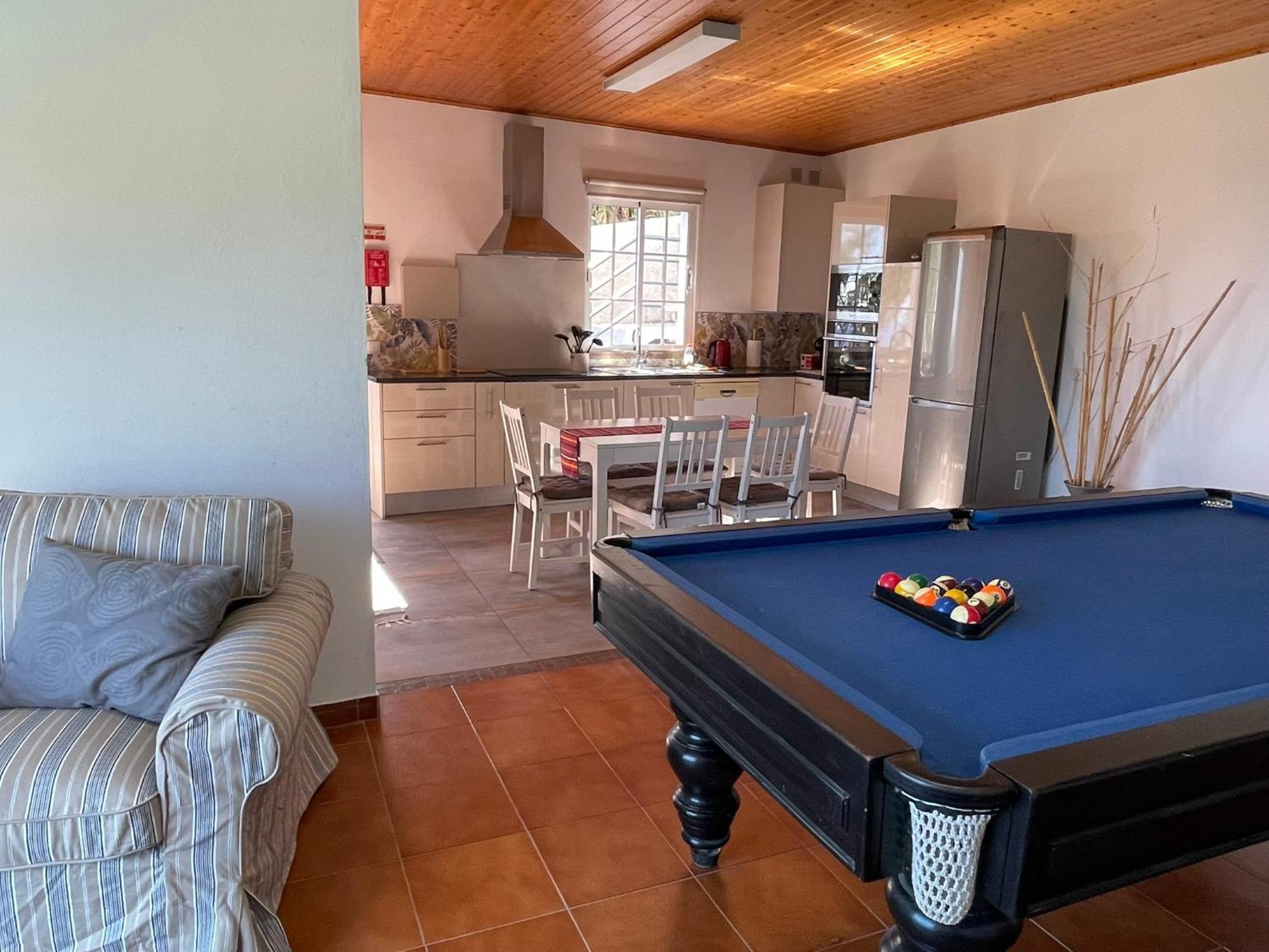 アルコ・ダ・カリェタ Casa Vista Do Ledoヴィラ エクステリア 写真